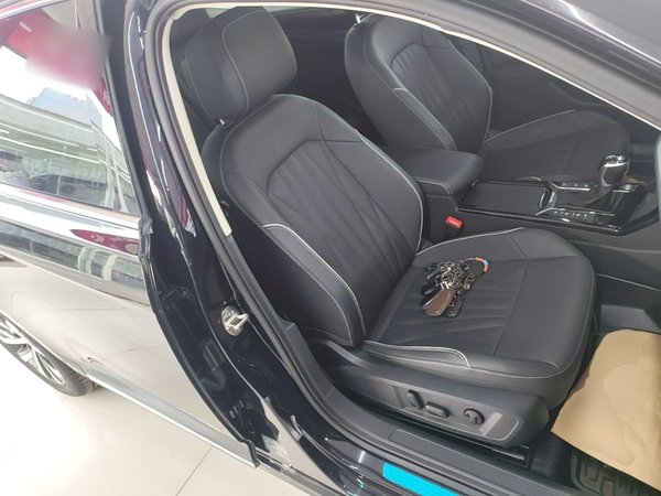 Volkswagen Passat New Energy 2022, 104100 км, за 14043 USD - фото 23