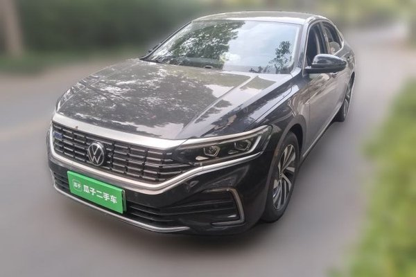 Volkswagen Passat New Energy · 2022 год