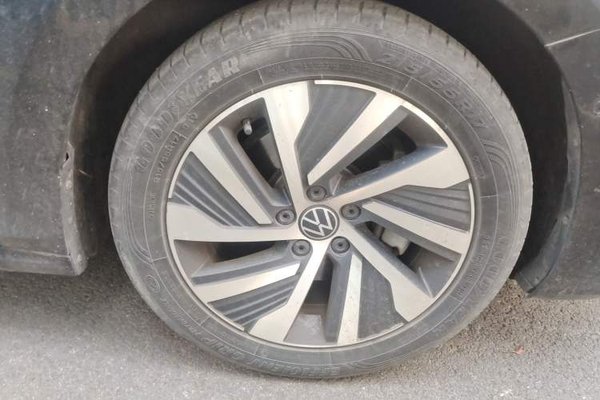 Volkswagen Passat New Energy 2022, 35300 км, за 16839 USD - фото 8