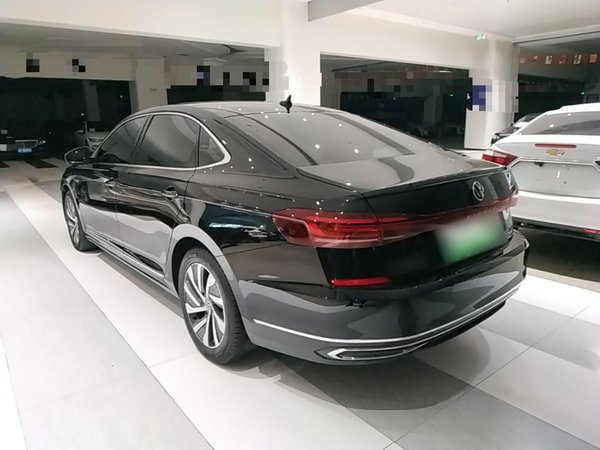 Volkswagen Passat New Energy 2022, 81500 км, за 16468 USD