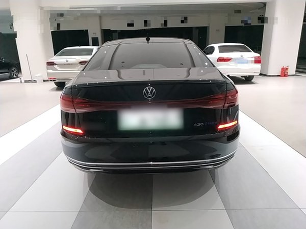 Volkswagen Passat New Energy 2022, 81500 км, за 16468 USD