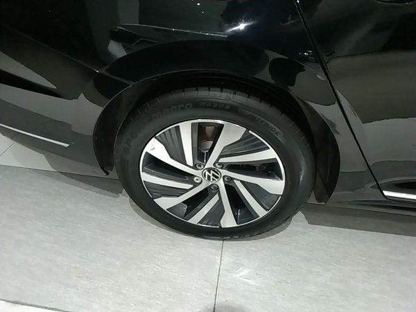 Volkswagen Passat New Energy 2022, 81500 км, за 16468 USD - фото 10