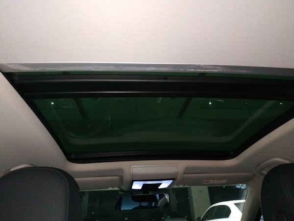 Volkswagen Passat New Energy 2022, 81500 км, за 16468 USD - фото 21