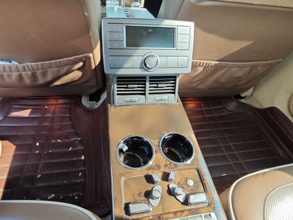 Volkswagen Phaeton 2012, 149300 км, за 17067 USD - фото 26