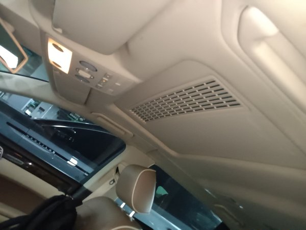 Volkswagen Phaeton 2012, 149300 км, за 17067 USD - фото 14