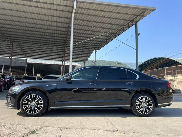 Volkswagen Phideon 2019, 80500 км, за 21319 USD