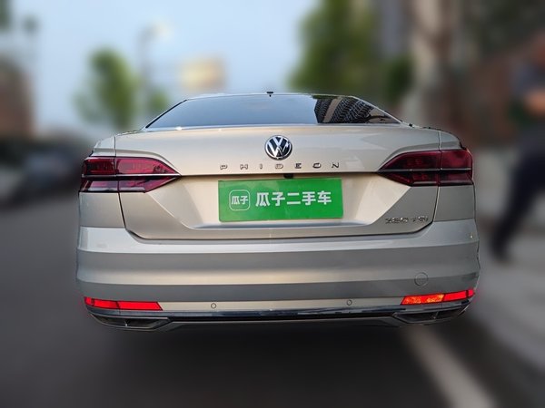 Volkswagen Phideon 2019, 95800 км, за 14828 USD