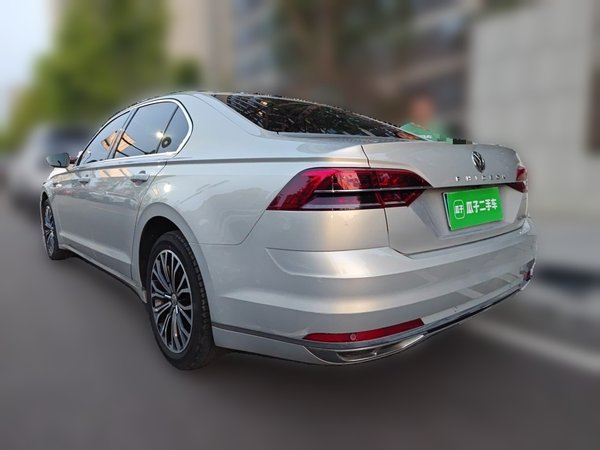 Volkswagen Phideon 2019, 95800 км, за 14828 USD