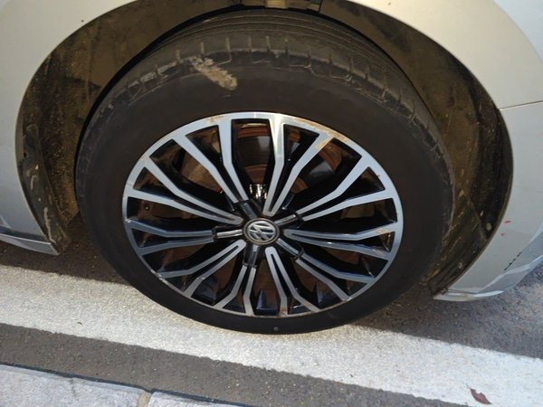 Volkswagen Phideon 2019, 95800 км, за 14828 USD - фото 8