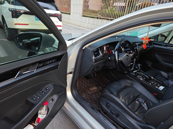 Volkswagen Phideon 2019, 95800 км, за 14828 USD - фото 17