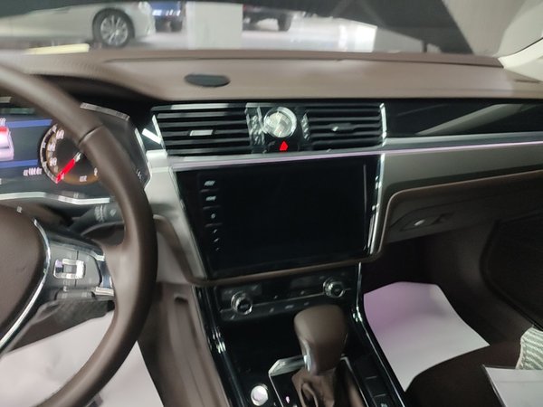 Volkswagen Phideon 2021, 81400 км, за 22185 USD - фото 16