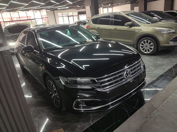 Volkswagen Phideon 2021, 81400 км, за 22185 USD