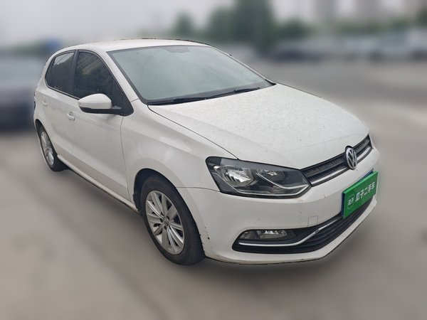 Volkswagen Polo 2014, 104800 км, за 3524 USD