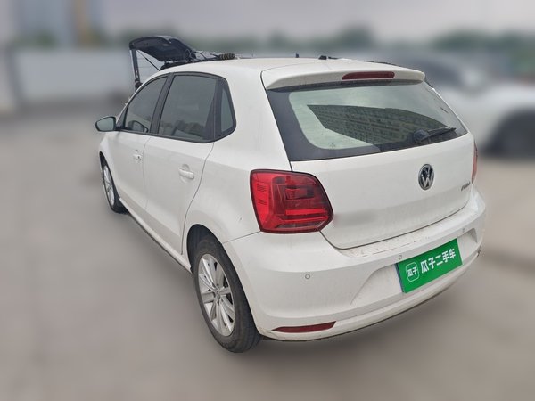 Volkswagen Polo 2014, 104800 км, за 3524 USD