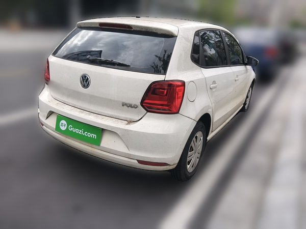 Volkswagen Polo 2014, 71300 км, за 4367 USD
