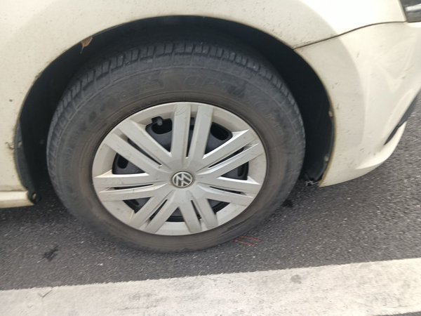 Volkswagen Polo 2014, 71300 км, за 4367 USD