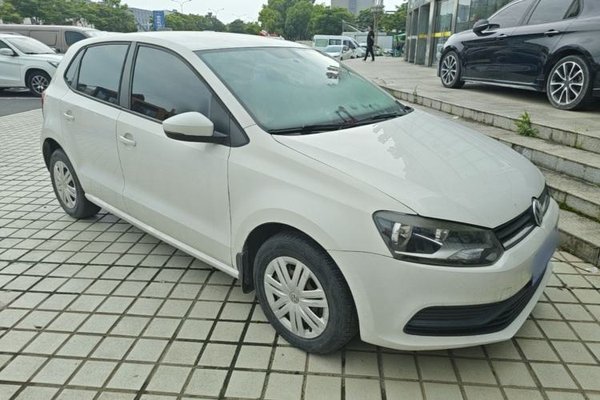 Volkswagen Polo 2014, 77400 км, за 4665 USD