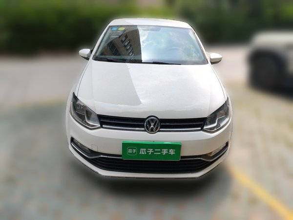 Volkswagen Polo 2014, 82800 км, за 6022 USD