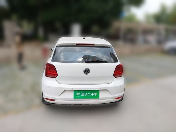 Volkswagen Polo 2014, 82800 км, за 6022 USD