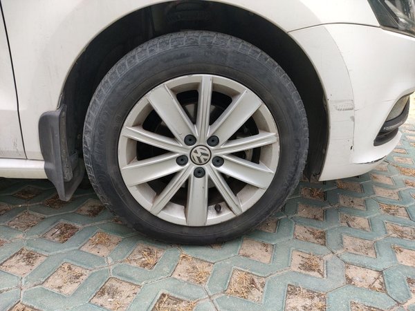 Volkswagen Polo 2014, 82800 км, за 6022 USD