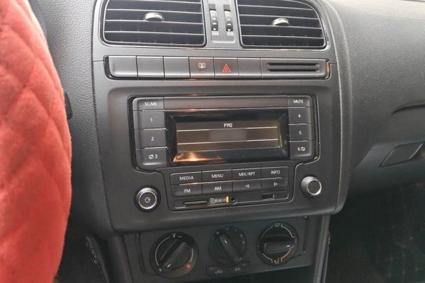 Volkswagen Polo 2014, 87900 км, за 4421 USD - фото 12