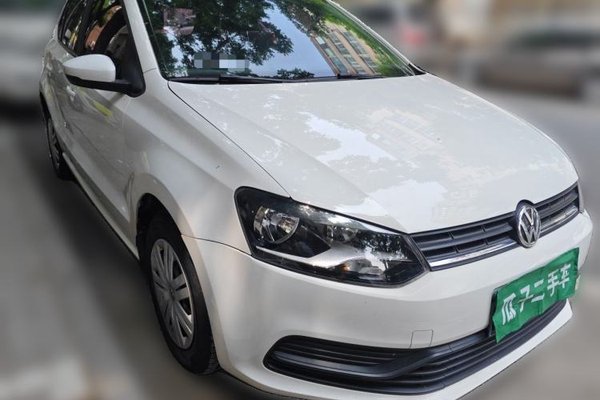 Volkswagen Polo 2014, 87900 км, за 4421 USD