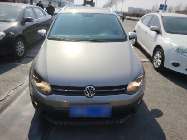 Volkswagen Polo 2014 1.6L Cross Polo Automatic, 2014 года