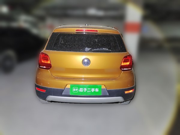 Volkswagen Polo 2014, 64000 км, за 4824 USD
