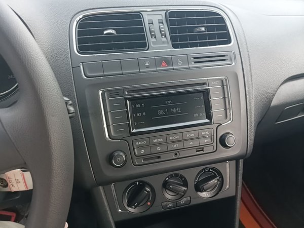 Volkswagen Polo 2014, 69400 км, за 6203 USD - фото 16