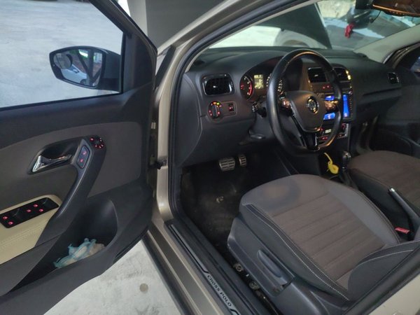 Volkswagen Polo 2014, 115100 км, за 4301 USD - фото 17