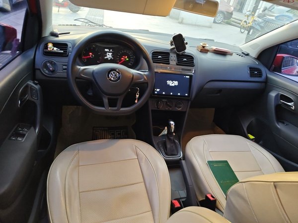 Volkswagen Polo 2016, 55500 км, за 6104 USD - фото 10
