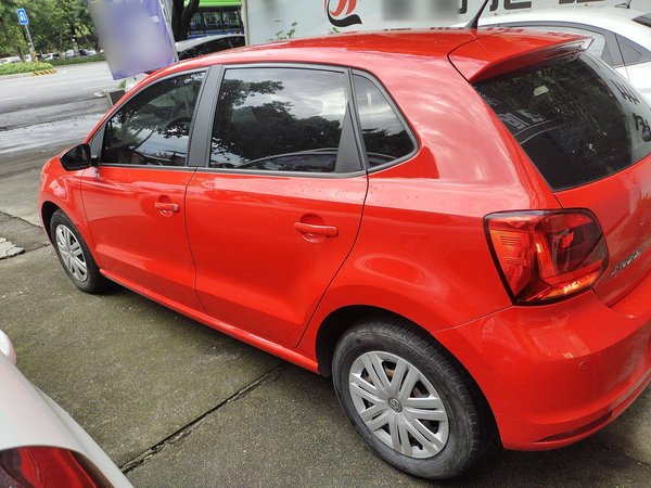 Volkswagen Polo 2016, 66500 км, за 5806 USD