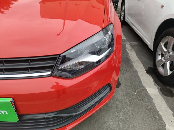 Volkswagen Polo 2016 1.4L Manual Fashion Model, 2016 года