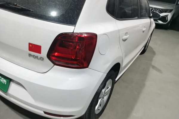 Volkswagen Polo 2016, 109300 км, за 6051 USD