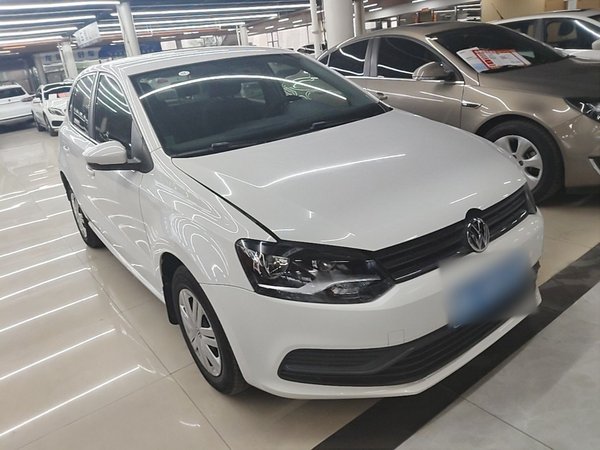 Volkswagen Polo 2016, 24100 км, за 6658 USD