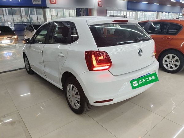 Volkswagen Polo 2016, 24100 км, за 6658 USD