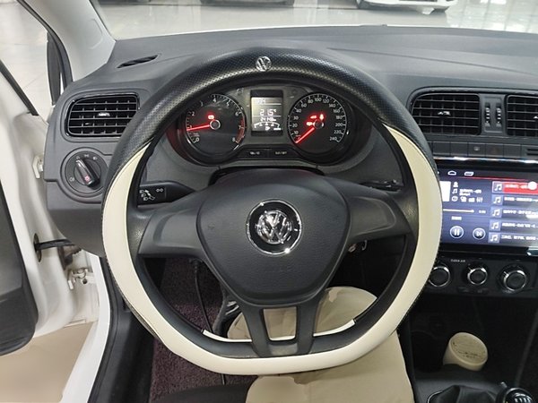 Volkswagen Polo 2016, 24100 км, за 6658 USD - фото 14