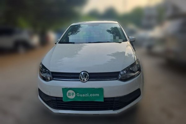 Volkswagen Polo 2016, 61100 км, за 4942 USD