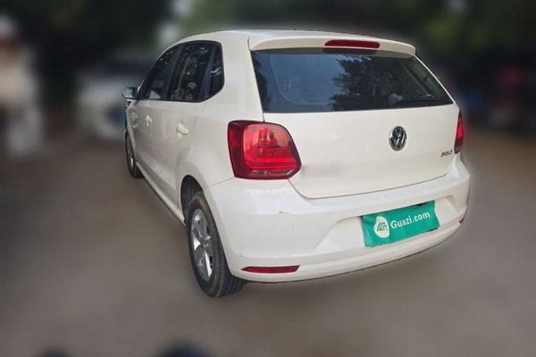 Volkswagen Polo 2016, 61100 км, за 4942 USD