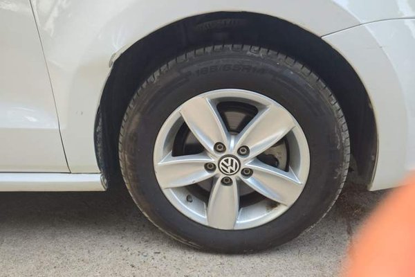 Volkswagen Polo 2016, 61100 км, за 4942 USD - фото 8