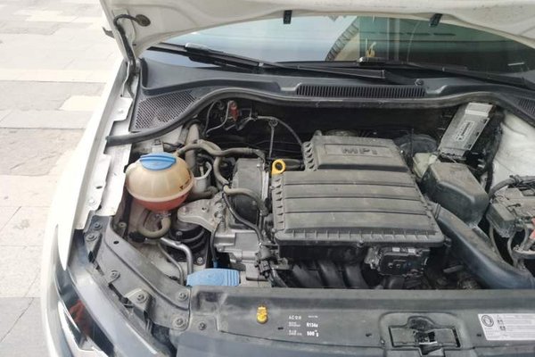Volkswagen Polo 2016, 63000 км, за 5716 USD - фото 12