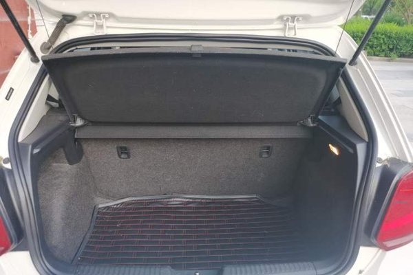 Volkswagen Polo 2016, 63000 км, за 5716 USD - фото 8