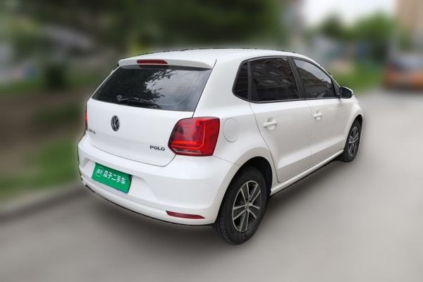 Volkswagen Polo 2016, 71500 км, за 4826 USD