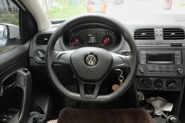 Volkswagen Polo 2016, 71500 км, за 4826 USD - фото 7