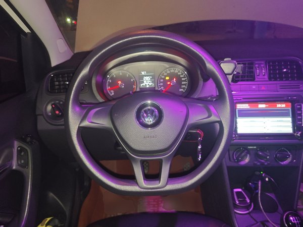 Volkswagen Polo 2016, 80100 км, за 4347 USD - фото 14