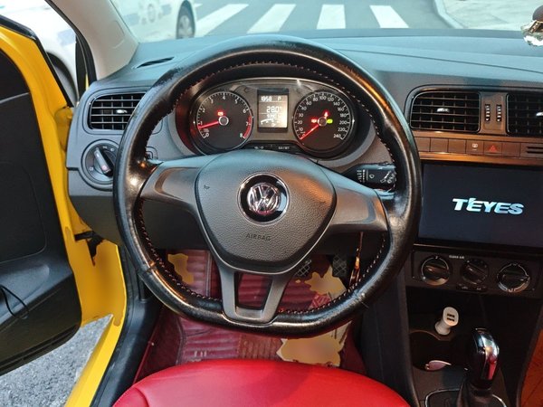 Volkswagen Polo 2016, 93900 км, за 5414 USD - фото 11