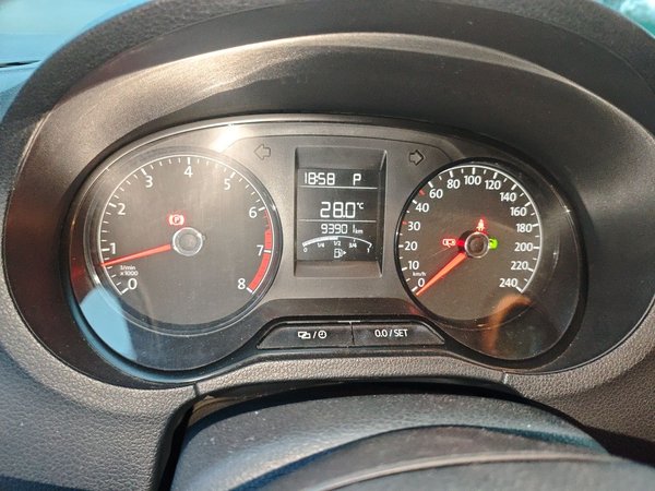 Volkswagen Polo 2016, 93900 км, за 5414 USD - фото 12