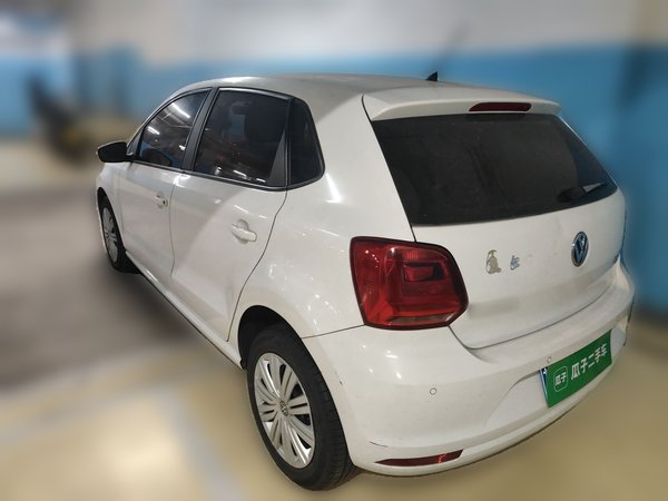 Volkswagen Polo 2016, 107400 км, за 6635 USD