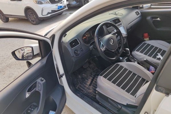 Volkswagen Polo 2016, 51600 км, за 5306 USD - фото 16