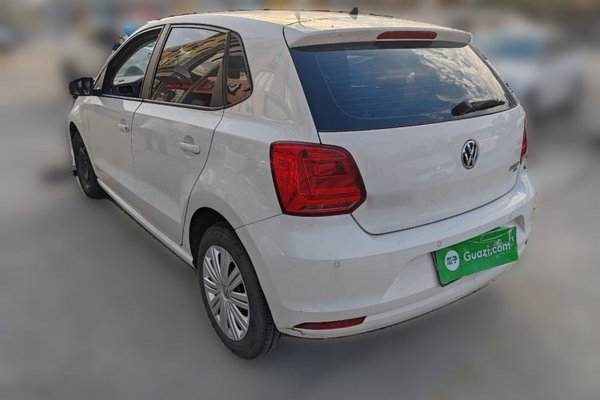 Volkswagen Polo 2016, 51600 км, за 5306 USD